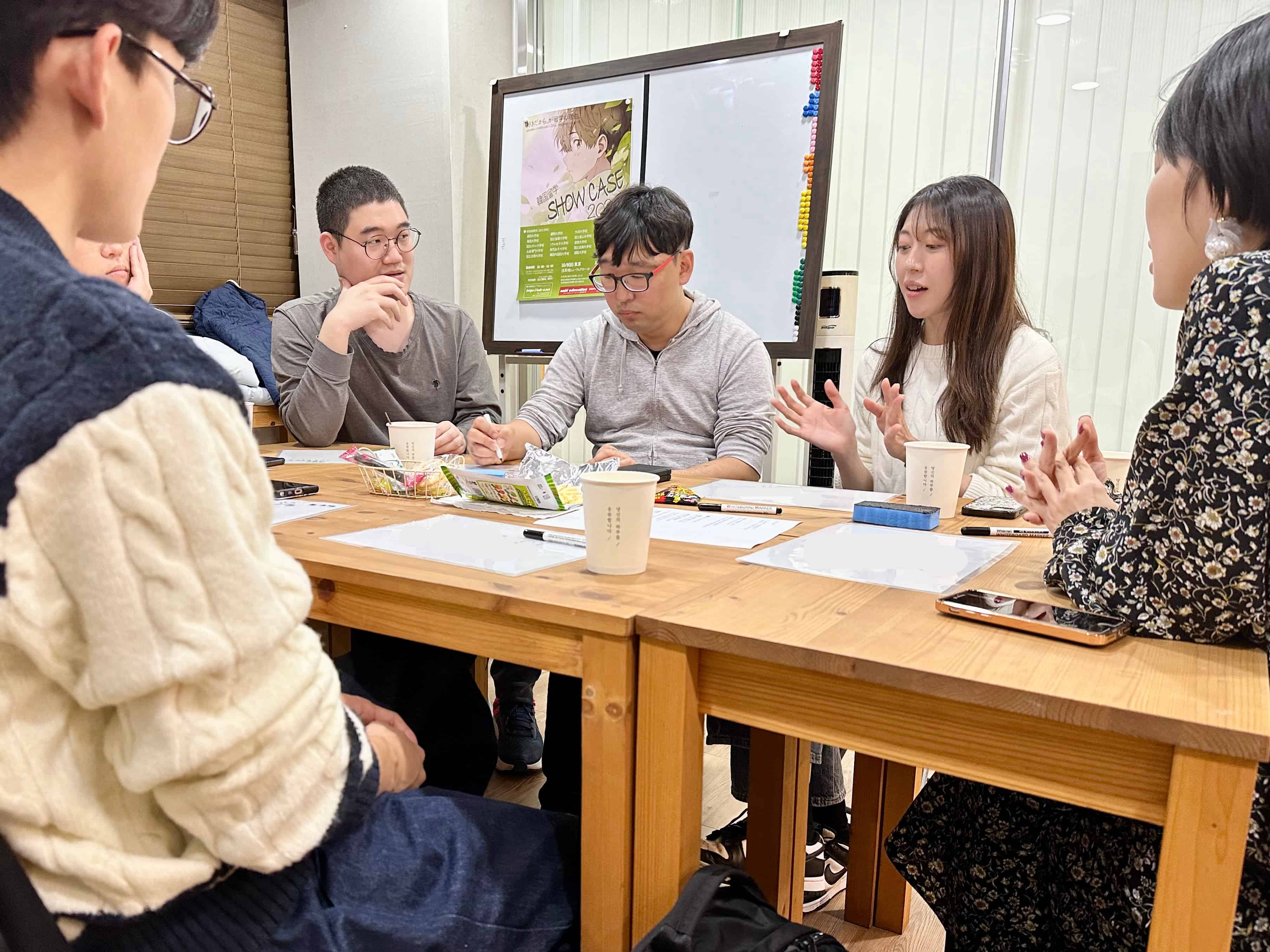 グループごとにテーマ討論2