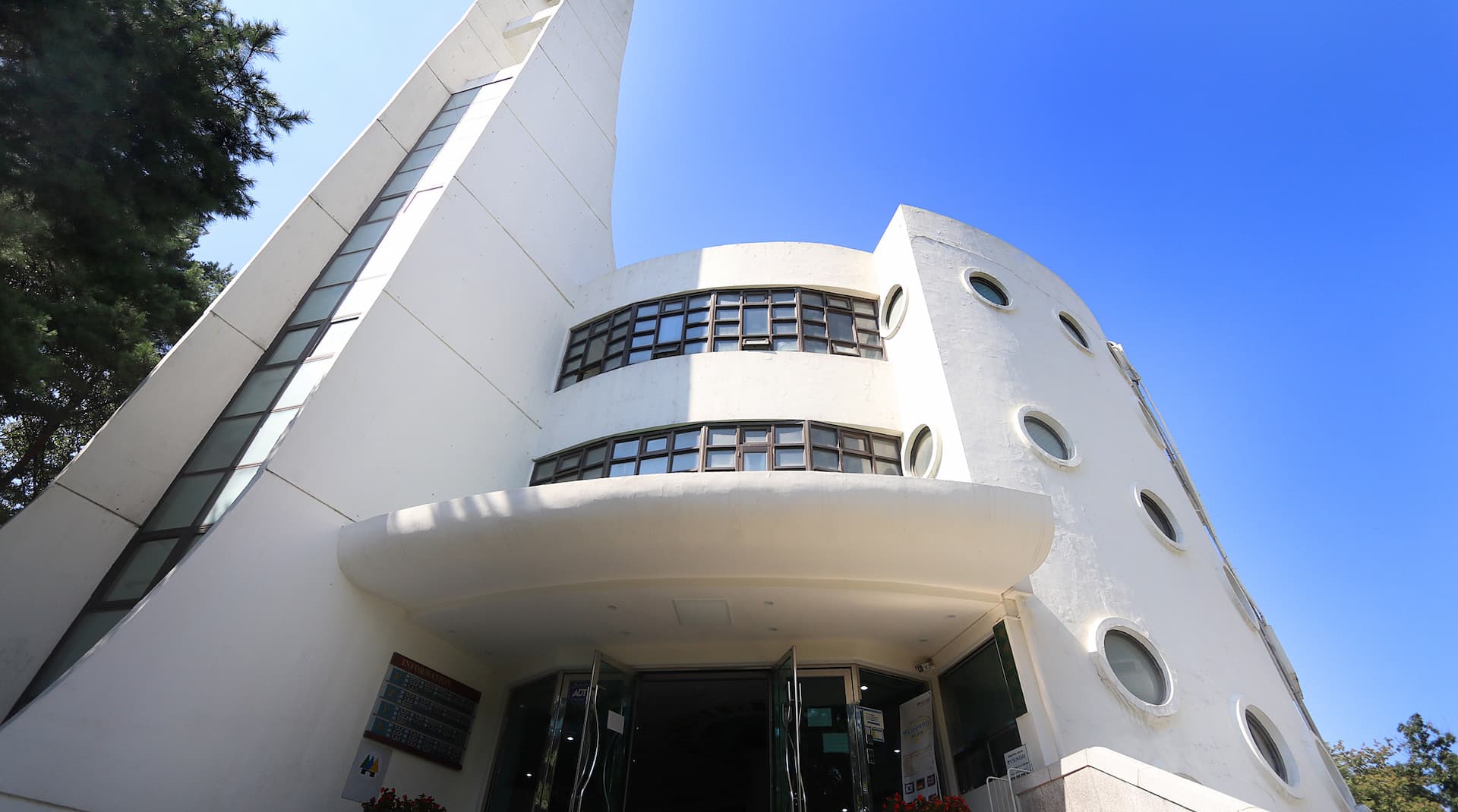 慶熙大学校校舎2